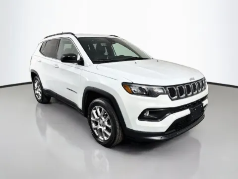 More photos of 2023 Jeep Compass Latitude Lux at Superior Motor Company, MD