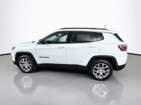 Photos of 2023 Jeep Compass Latitude Lux for sale in Bel Air, MD at Superior Motor Company