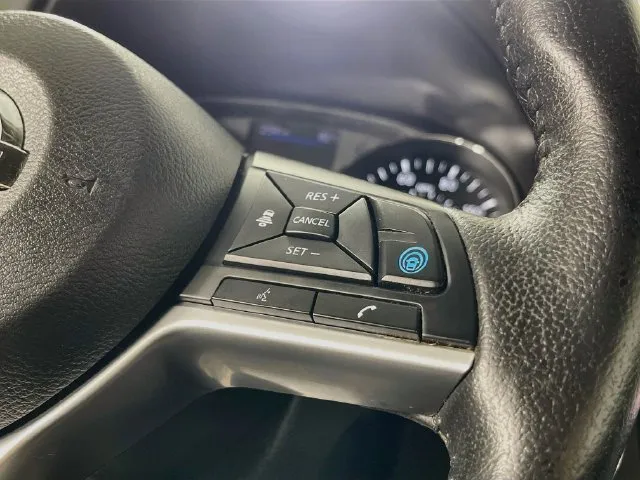 Nissan Rogue photo 12