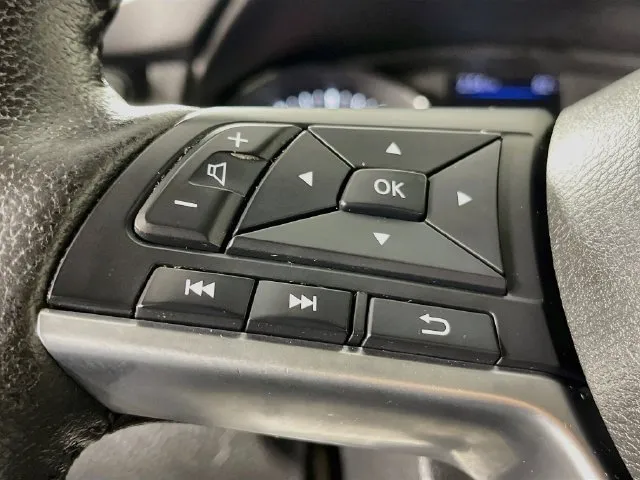 Nissan Rogue photo 11