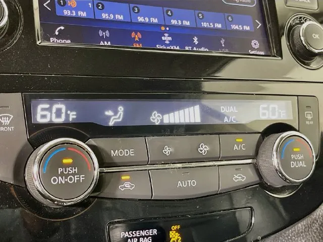 Nissan Rogue photo 23