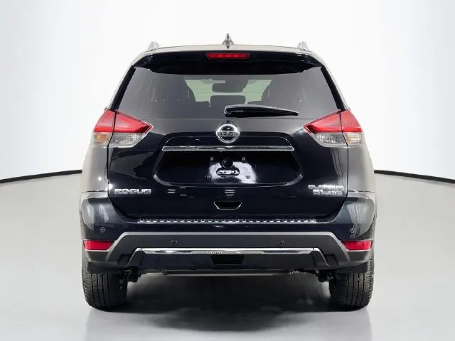 Nissan Rogue photo 8