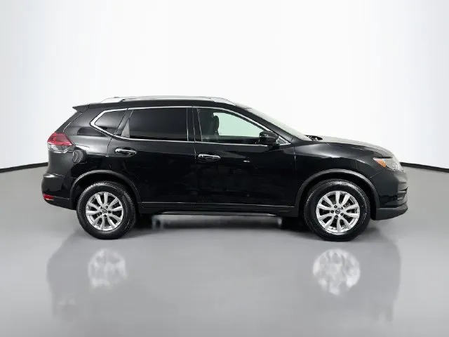 Nissan Rogue photo 5