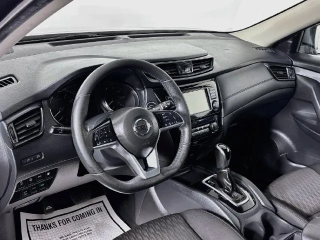 Nissan Rogue photo 9