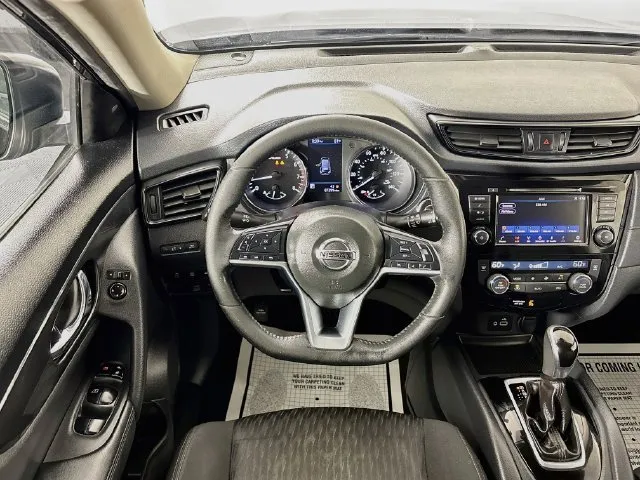 Nissan Rogue photo 10