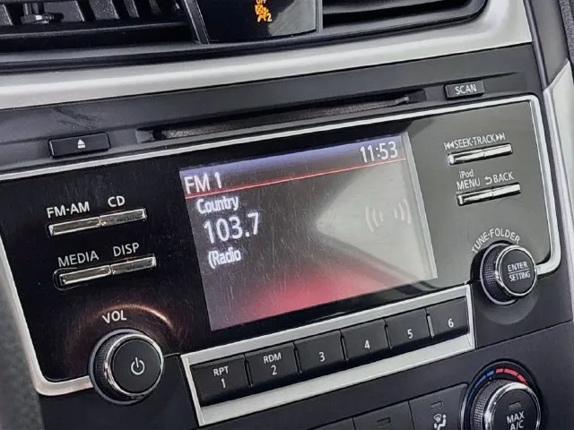 Nissan Altima photo 20