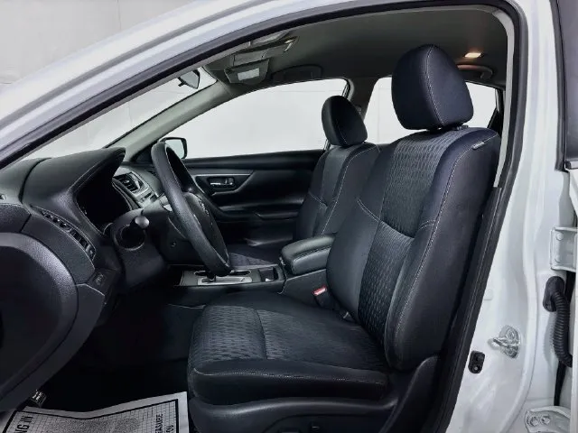 Nissan Altima photo 15