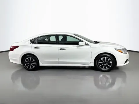 More photos of 2018 Nissan Altima 2.5 S at Superior Motor Company, MD