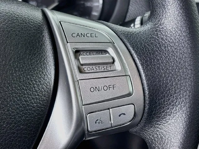 Nissan Altima photo 12