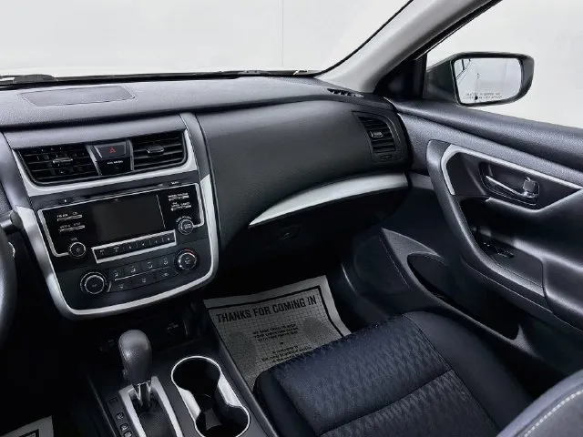 Nissan Altima photo 13