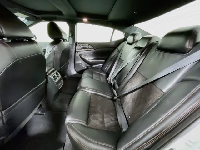 Nissan Maxima photo 18