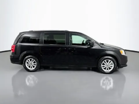 More photos of 2019 Dodge Grand Caravan SXT at Superior Motor Company, MD