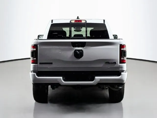 Ram 1500 photo 8