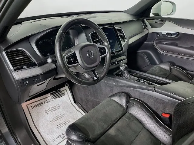 Volvo XC90 photo 9
