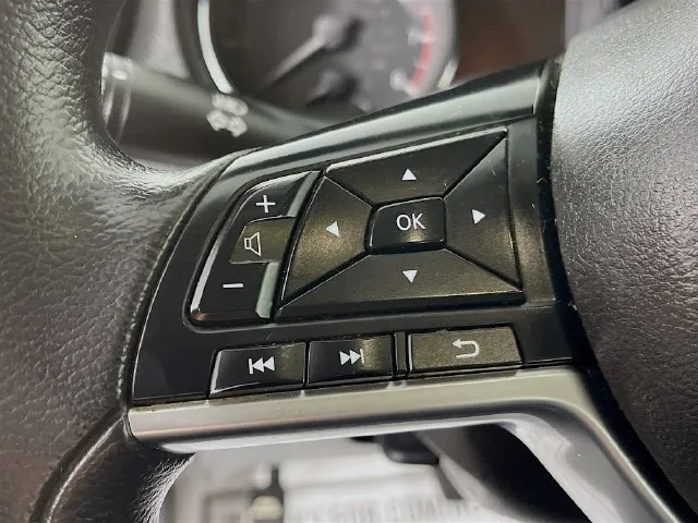 Nissan Rogue photo 11