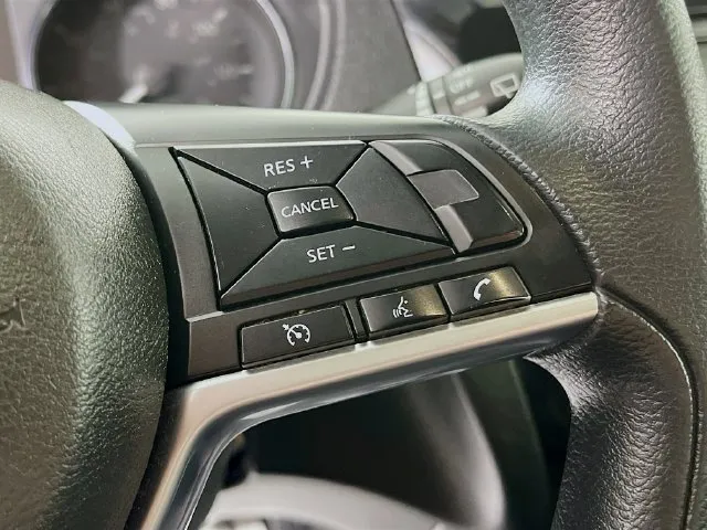 Nissan Rogue photo 12