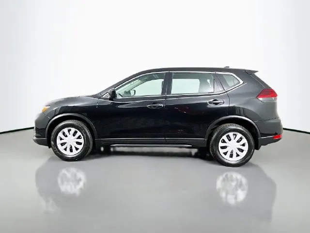 Nissan Rogue photo 2