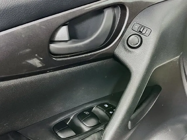 Nissan Rogue photo 27