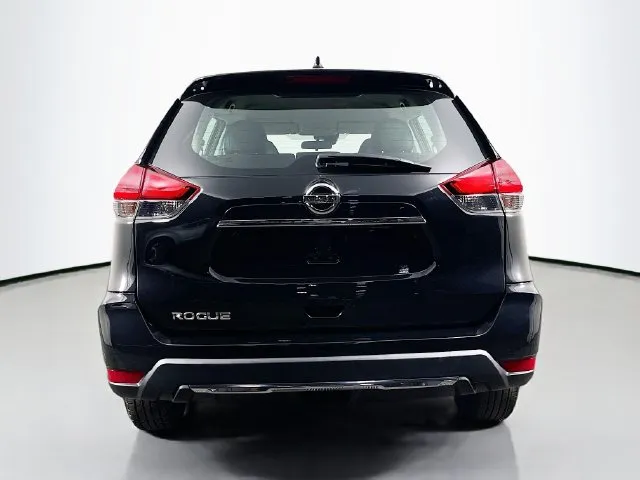 Nissan Rogue photo 8