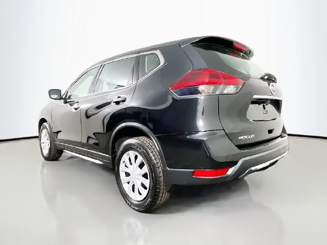 Nissan Rogue photo 3