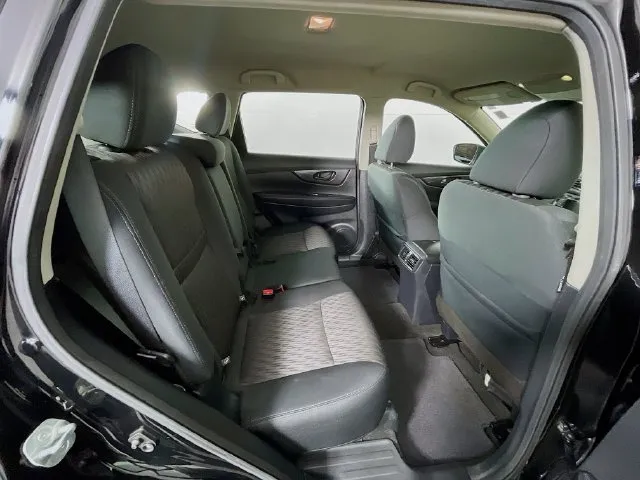 Nissan Rogue photo 19