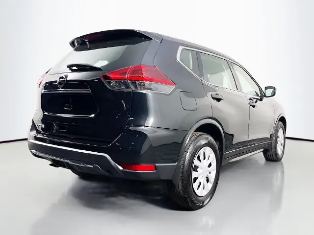 Nissan Rogue photo 6