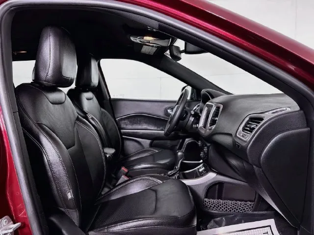 Jeep Compass photo 17
