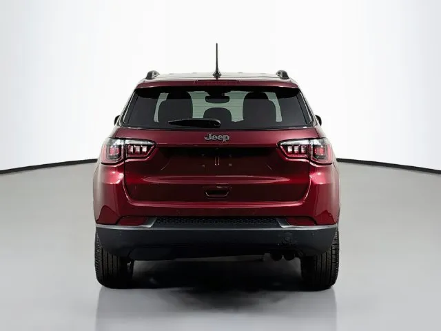 Jeep Compass photo 8