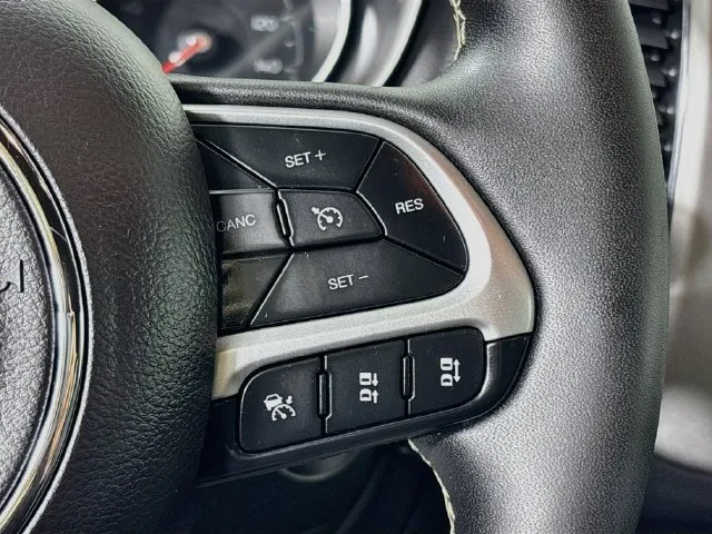 Jeep Compass photo 12