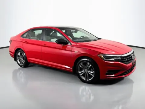 More photos of 2020 Volkswagen Jetta R-Line at Superior Motor Company, MD