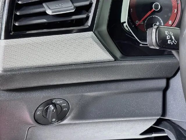 Volkswagen Jetta photo 25