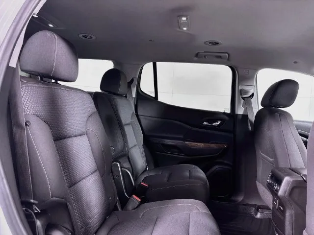 GMC Acadia photo 19