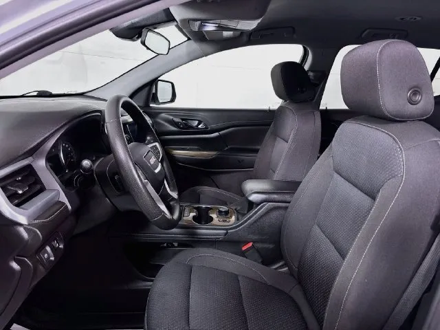 GMC Acadia photo 15