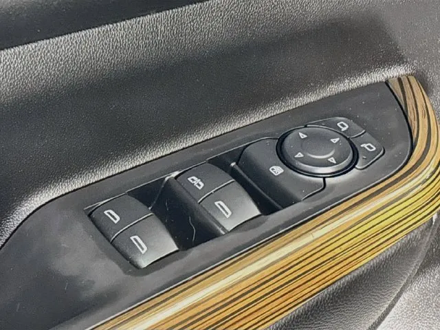 GMC Acadia photo 28