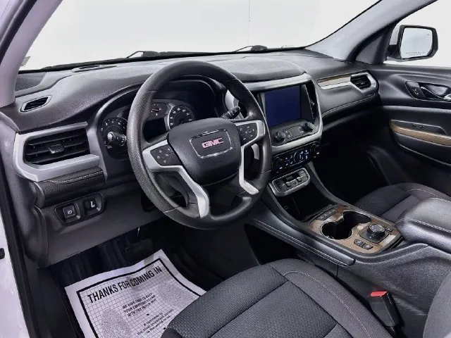 GMC Acadia photo 9