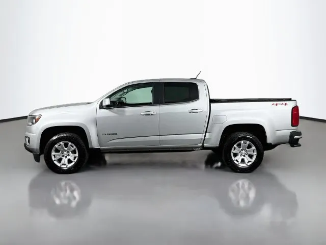 Chevrolet Colorado photo 2