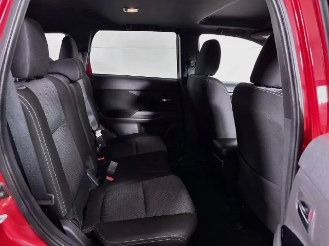 Mitsubishi Outlander photo 19
