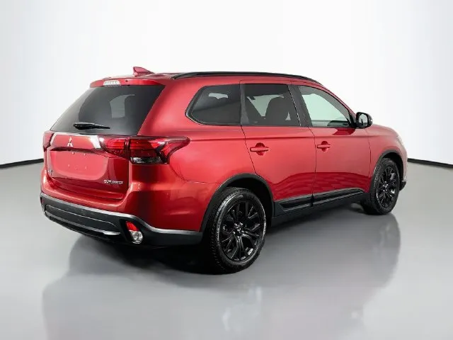 Mitsubishi Outlander photo 6