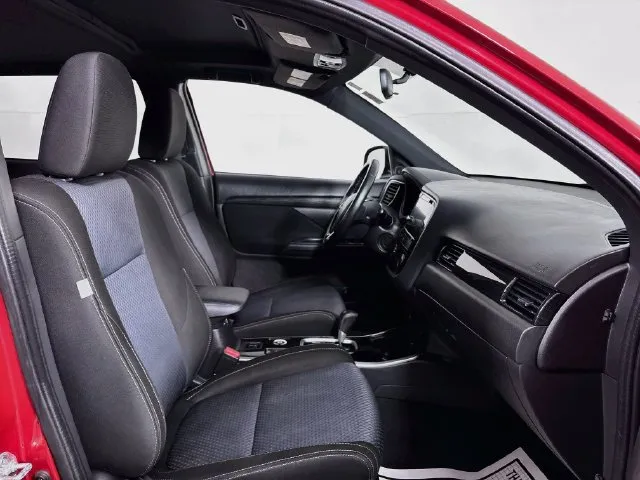 Mitsubishi Outlander photo 17