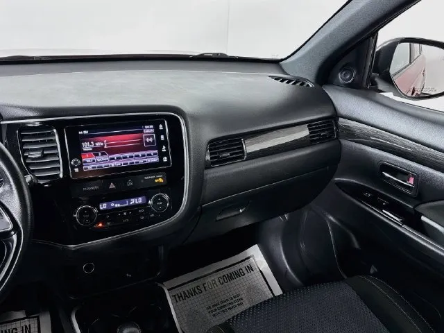 Mitsubishi Outlander photo 13