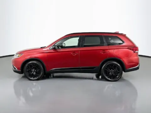 Photos of 2018 Mitsubishi Outlander LE for sale in Bel Air, MD at Superior Motor Company