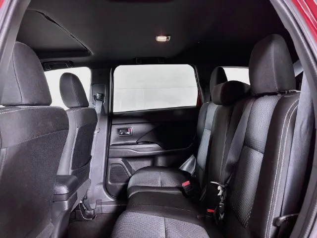 Mitsubishi Outlander photo 18