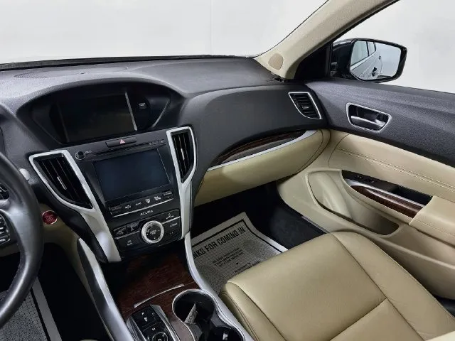 Acura TLX photo 13