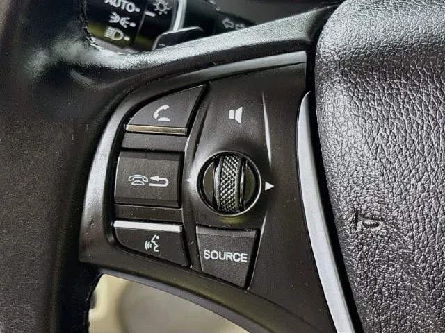 Acura TLX photo 11