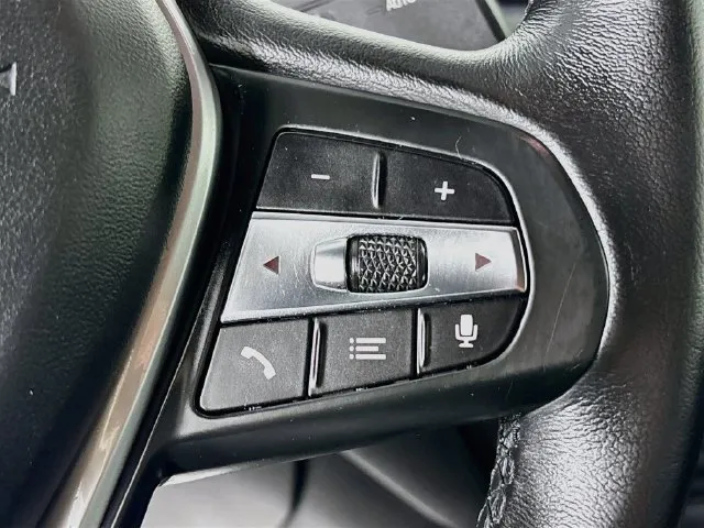 BMW 2 Series photo 12