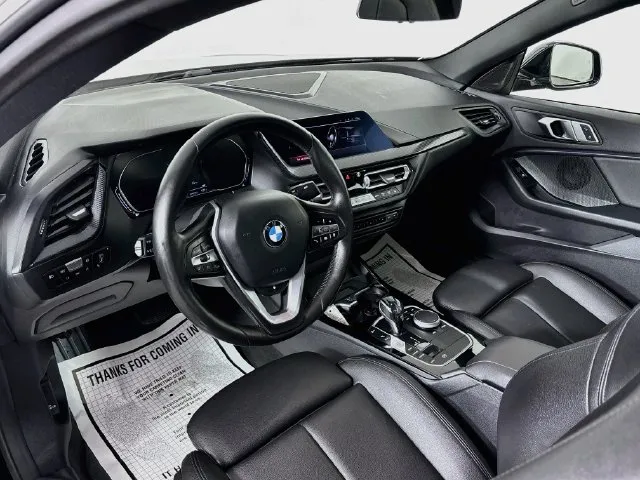 BMW 2 Series photo 9