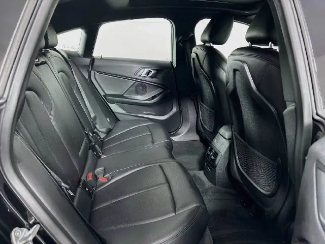 BMW 2 Series photo 19