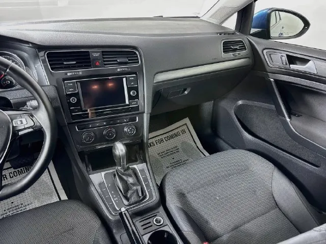 Volkswagen Golf SportWagen photo 13