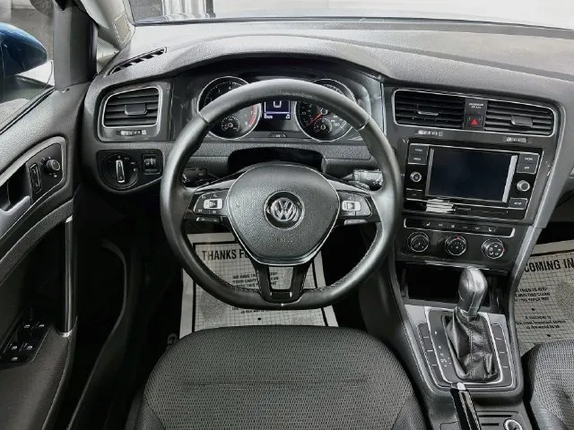 Volkswagen Golf SportWagen photo 10