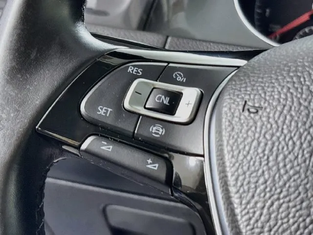 Volkswagen Golf SportWagen photo 11